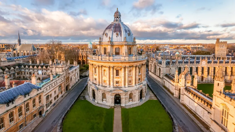 Đại học Oxford - Top 1 trường đại học thế giới